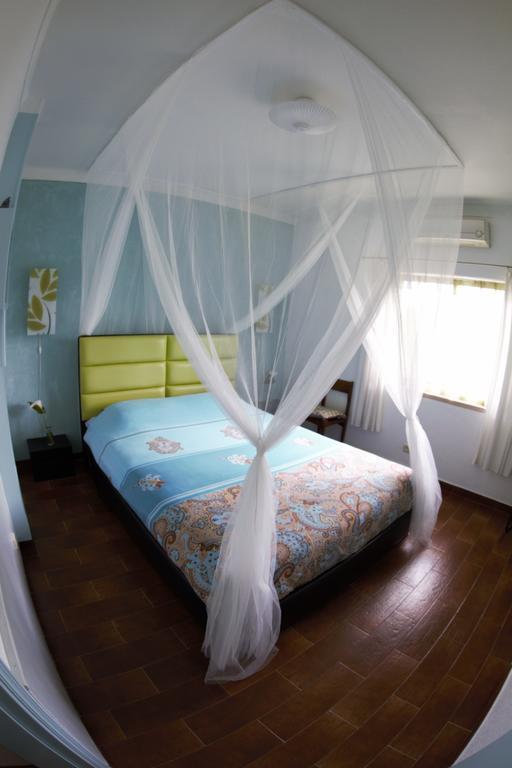 Bed and Breakfast Casa Das Andorinhas Palmela Exterior foto